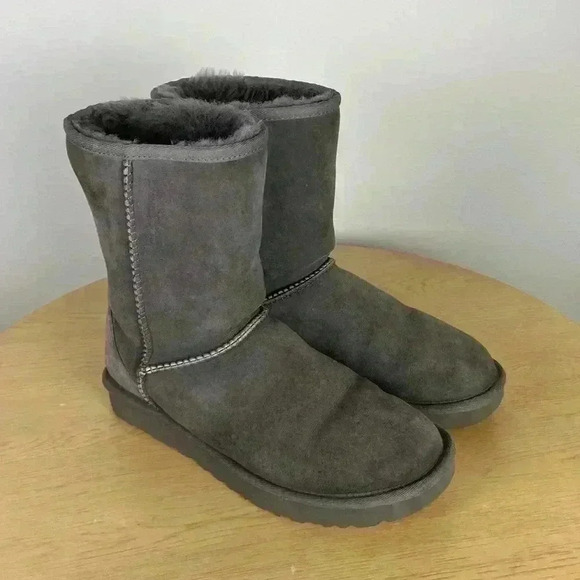 UGG Shoes - Ugg Classic Women's Boot 8 Gray Leather Cozy Shearling Mid Shaft Winter Comfy